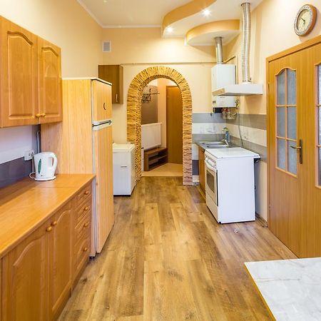 Rynok Square 5 Зі Світлом! Apartment Lviv Bagian luar foto
