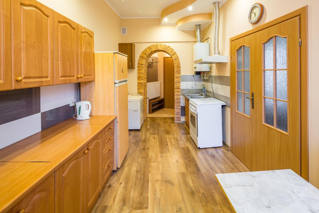 Rynok Square 5 Зі Світлом! Apartment Lviv Bagian luar foto